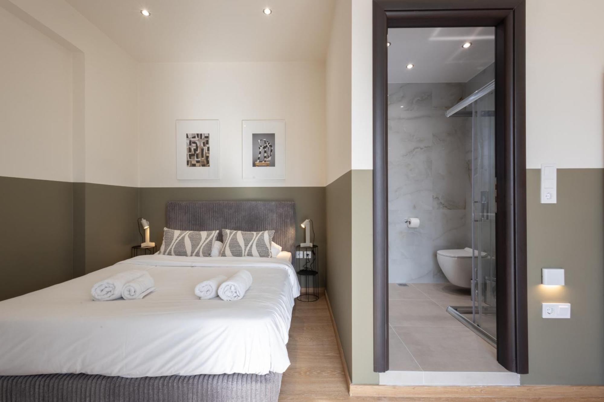 Luxurious 3-Bedroom Seaside Retreat Fully Renovated In 2025 雅典 外观 照片